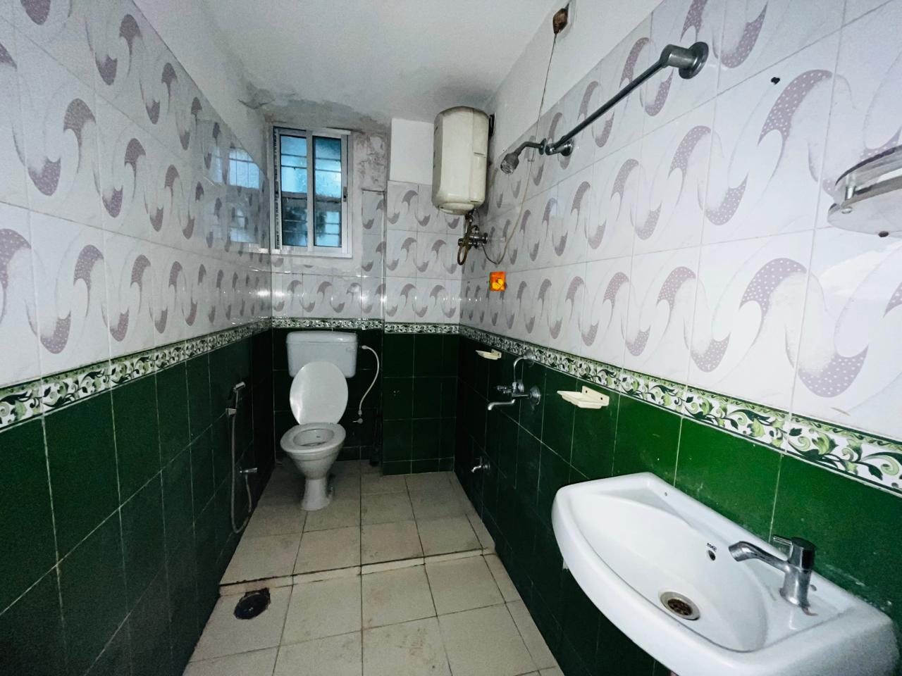 Unfurnished 3bhk in Bhangagarh, Guwahati, Assam, India for Rent